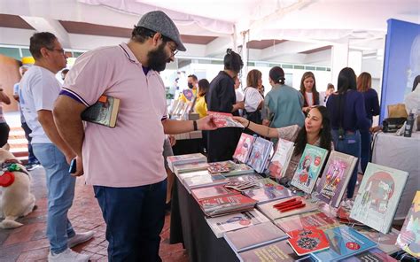  グアダラハラ国際文学祭の開催：メキシコを代表する現代詩人、ウィリアム・カサレナ